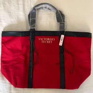 NWT - Victoria’s Secret Tote - Red/Black